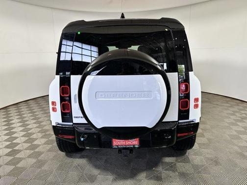 2025 Land Rover Defender 110 P400 X-Dynamic SE