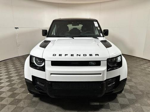 2025 Land Rover Defender 110 P400 X-Dynamic SE