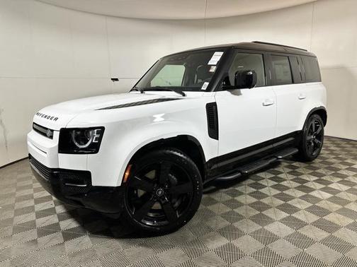 2025 Land Rover Defender 110 P400 X-Dynamic SE
