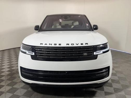 2023 Land Rover Range Rover P530 SE