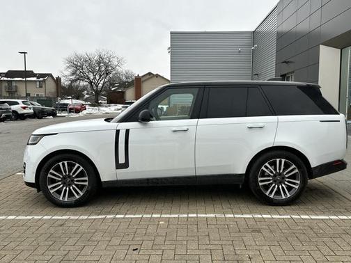 2023 Land Rover Range Rover P530 SE