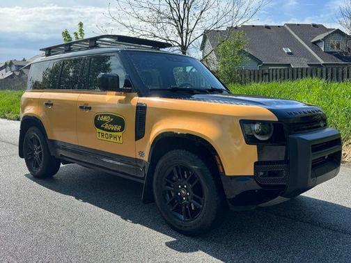 Santorini Black Metallic 2022 Land Rover Defender 110 X-Dynamic SE