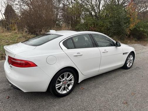 2018 Jaguar XE 25t Premium