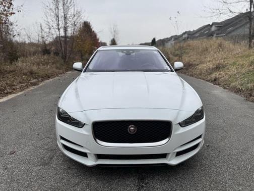 2018 Jaguar XE 25t Premium