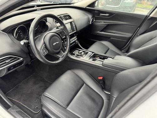 2018 Jaguar XE 25t Premium