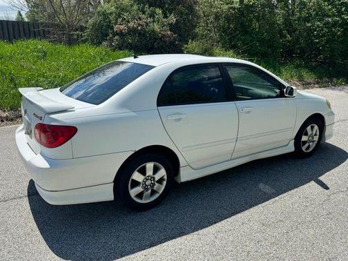 Super White 2007 Toyota Corolla S