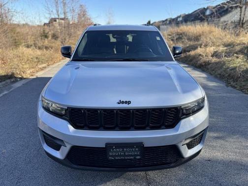 2022 Jeep Grand Cherokee Altitude