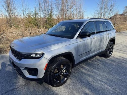 2022 Jeep Grand Cherokee Altitude