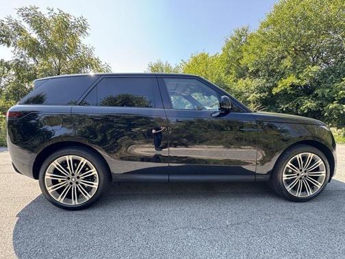 2025 Land Rover Range Rover Sport SE