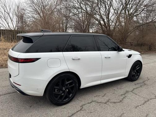2025 Land Rover Range Rover Sport SE