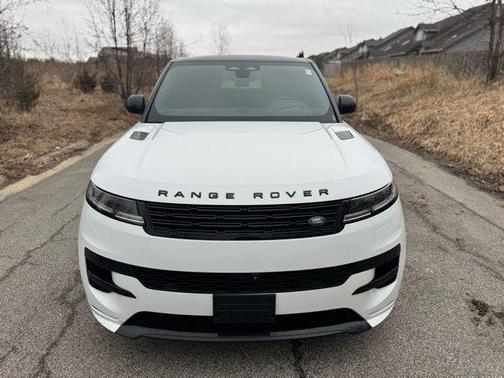 2025 Land Rover Range Rover Sport SE