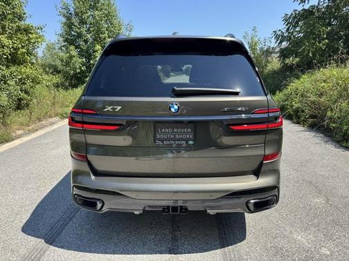 2025 BMW X7 xDrive40i