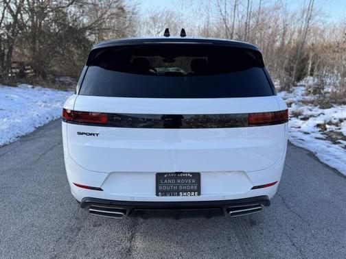 2026 Land Rover Range Rover Sport SE