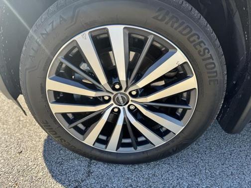 2022 Nissan Pathfinder Platinum 4WD