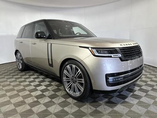 2025 Land Rover Range Rover P400 SE