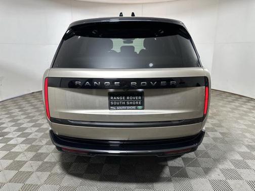 2025 Land Rover Range Rover P400 SE