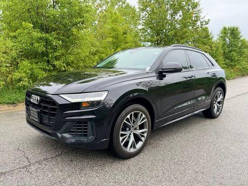 Orca Black Metallic 2020 Audi Q8 55 Premium