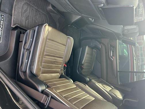 2025 GMC Yukon Denali Ultimate