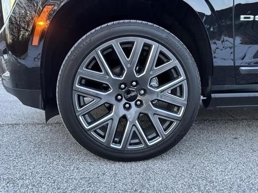 2025 GMC Yukon Denali Ultimate