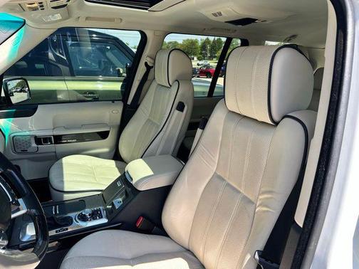 Fuji White 2012 Land Rover Range Rover HSE
