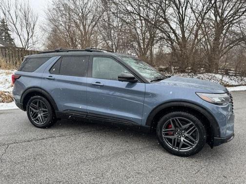 2025 Ford Explorer ST