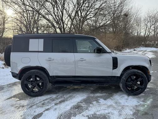 2026 Land Rover Defender P400 X-Dynamic SE