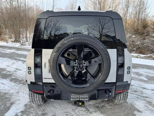 2026 Land Rover Defender P400 X-Dynamic SE