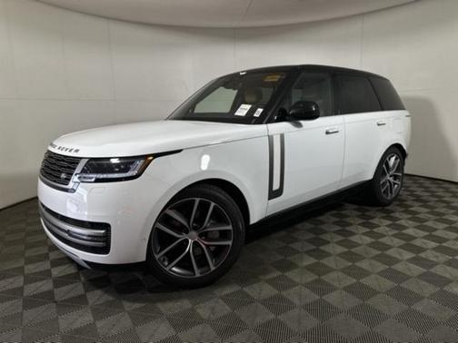 2025 Land Rover Range Rover P400 SE
