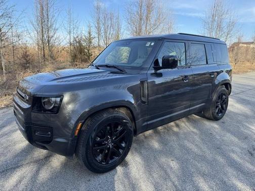 2025 Land Rover Defender 110 P300