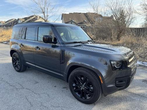 2025 Land Rover Defender 110 P300