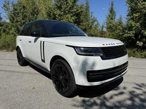 2025 Land Rover Range Rover P400 SE