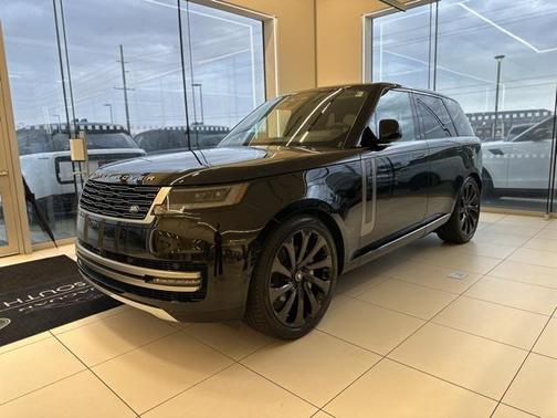 2025 Land Rover Range Rover P400 SE