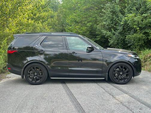 Santorini Black 2025 Land Rover Discovery S