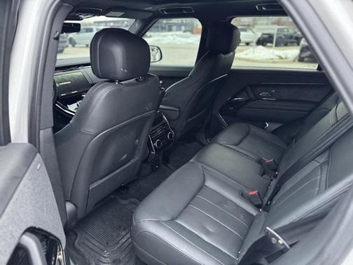 2025 Land Rover Range Rover Sport SE