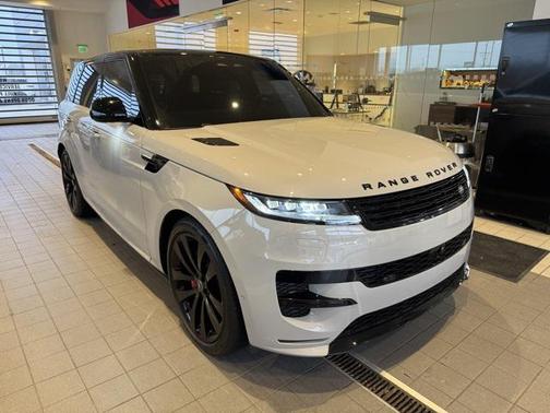 2025 Land Rover Range Rover Sport SE