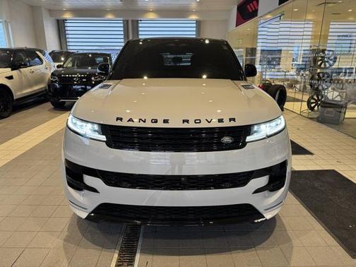 2025 Land Rover Range Rover Sport SE
