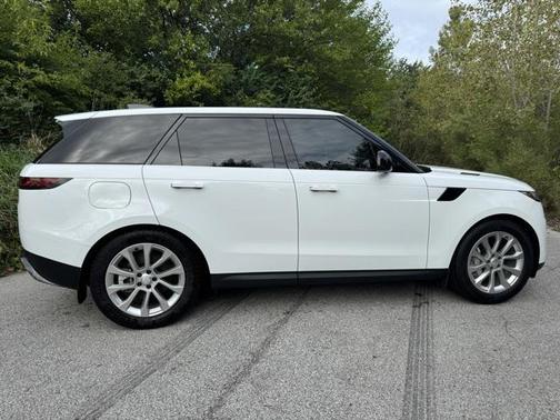 2024 Land Rover Range Rover Sport SE