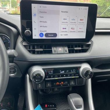 2024 Toyota RAV4 Hybrid SE