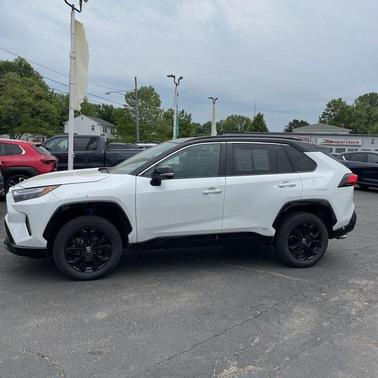 2024 Toyota RAV4 Hybrid SE