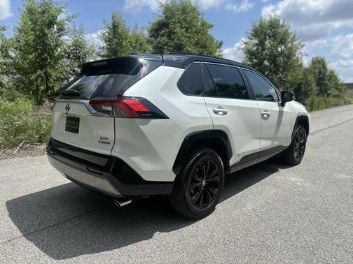 2024 Toyota RAV4 Hybrid SE