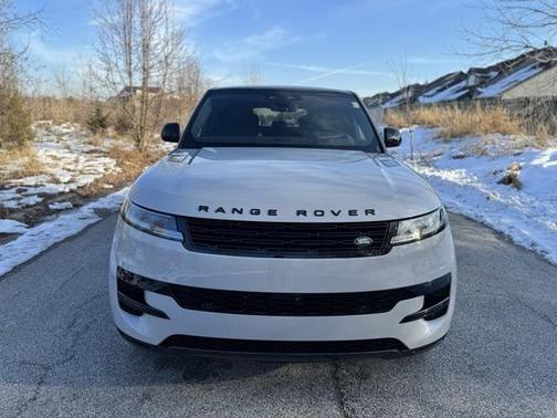 2026 Land Rover Range Rover Sport SE