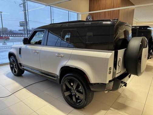 2026 Land Rover Defender P400 X-Dynamic SE