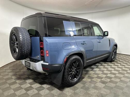 2020 Land Rover Defender 110 SE