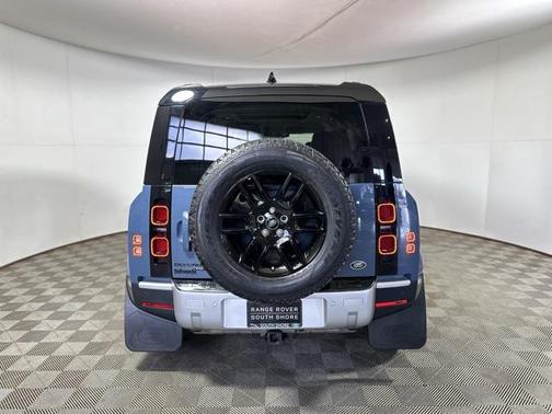 2020 Land Rover Defender 110 SE