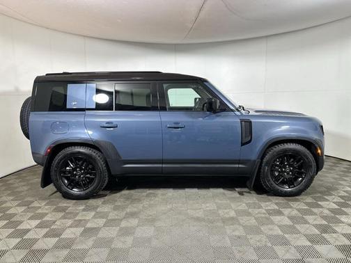 2020 Land Rover Defender 110 SE