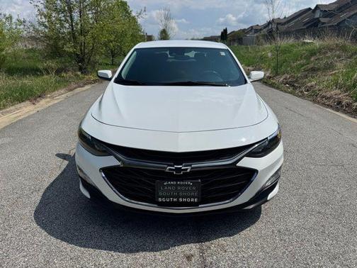 Summit White 2024 Chevrolet Malibu 1LT