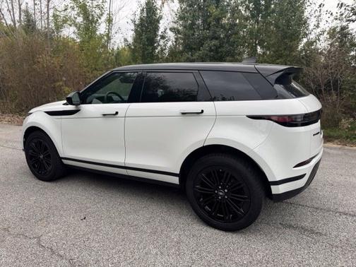 Fuji White 2026 Land Rover Range Rover Evoque S