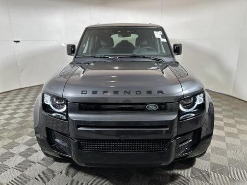 2025 Land Rover Defender 110 P400 X-Dynamic SE