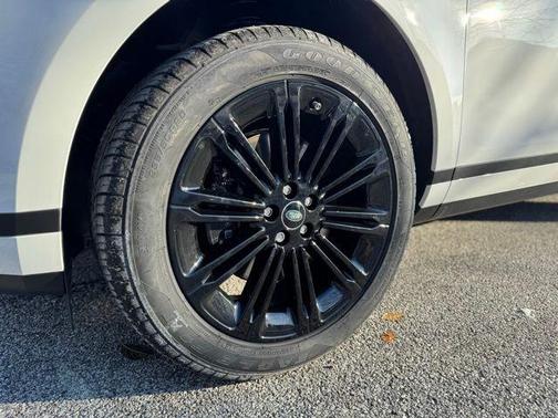 Fuji White 2026 Land Rover Range Rover Evoque Core S