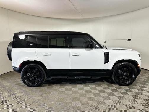 2023 Land Rover Defender 110 X-Dynamic SE